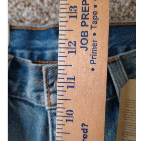 NWT Levi's 550 Relaxed Fit Distressed Men's Jeans 35 x 32 - Picture 9 of 12